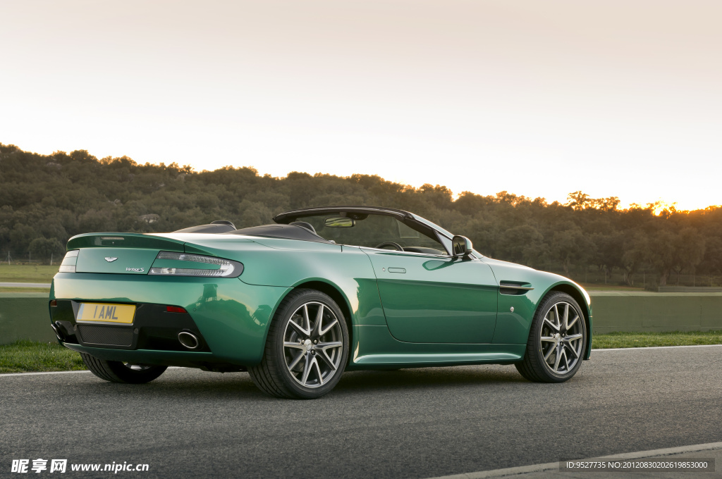 阿斯顿马丁V8 Vantage