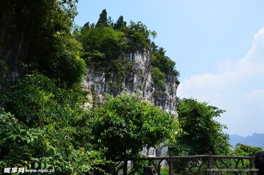 西陵的石峰
