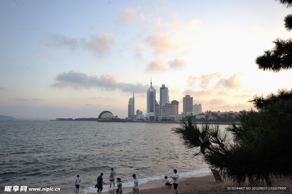 远眺海上皇宫