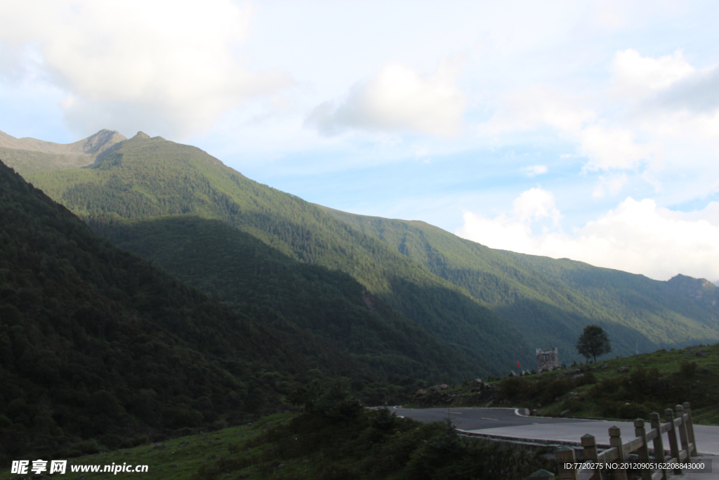 四姑娘山