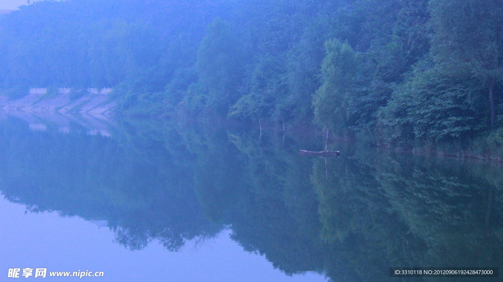 湖光掠影