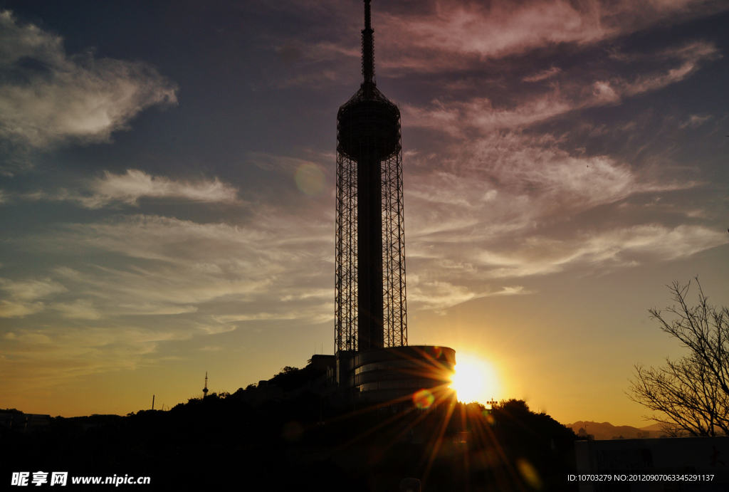 夕阳 大连观光塔