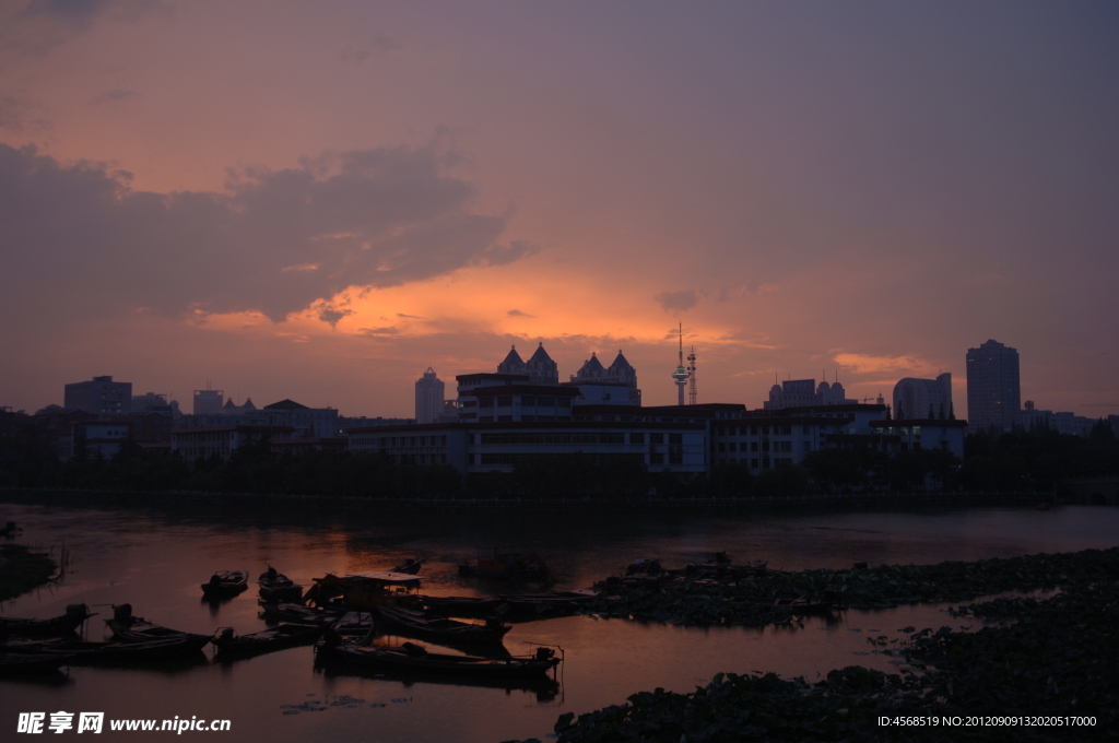 黄昏夜景