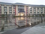 雨后的校园 桂电科技楼
