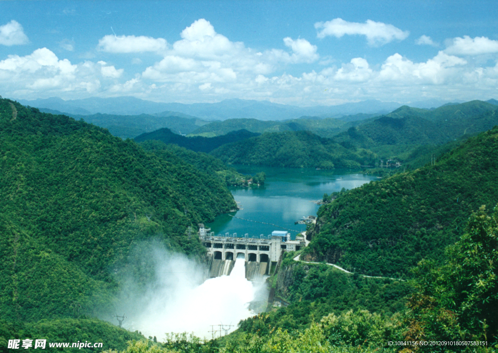 湖面全景