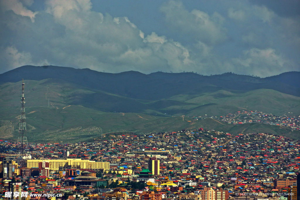 航拍蒙古国首都乌兰巴托
