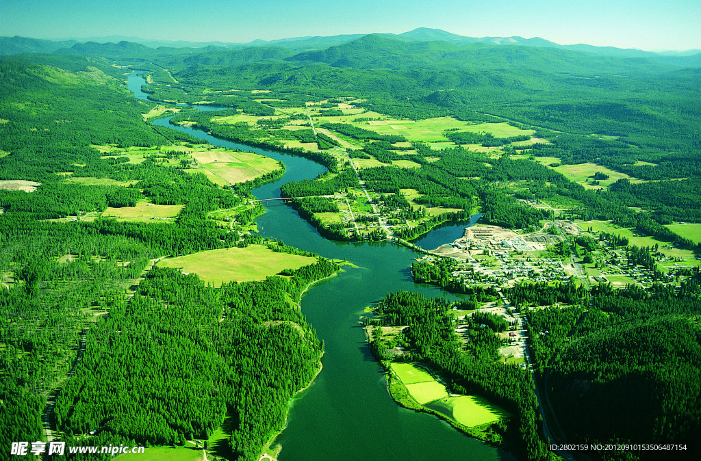 俯览山河