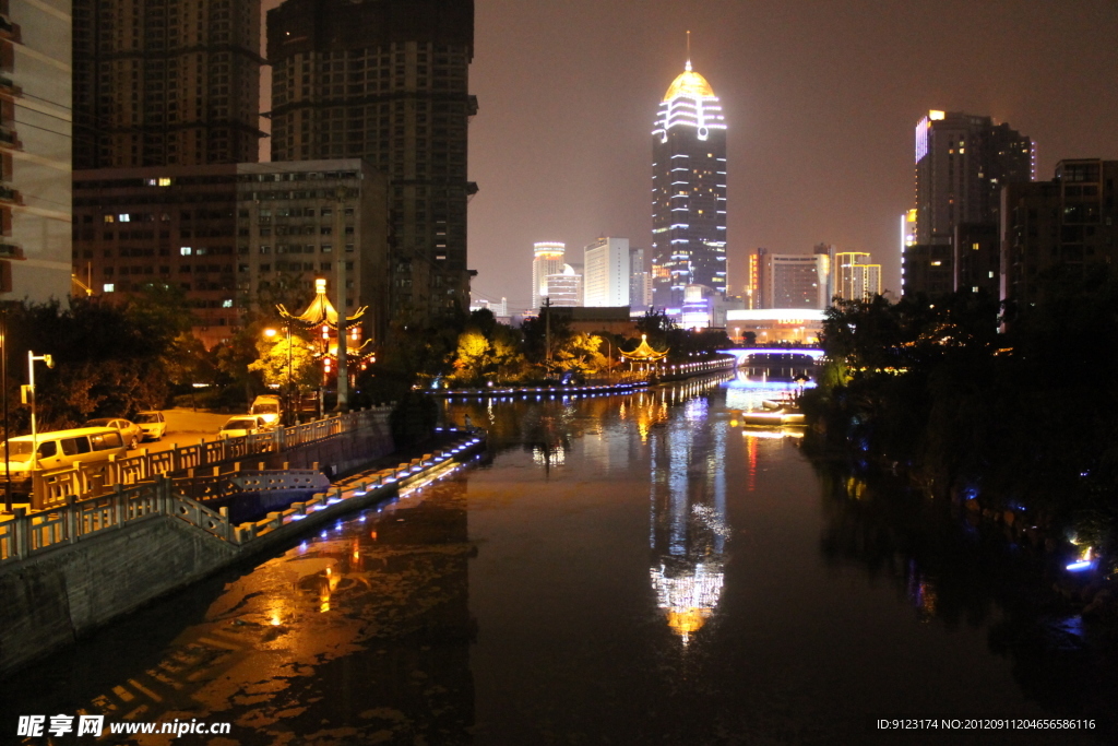 夜景现代建筑