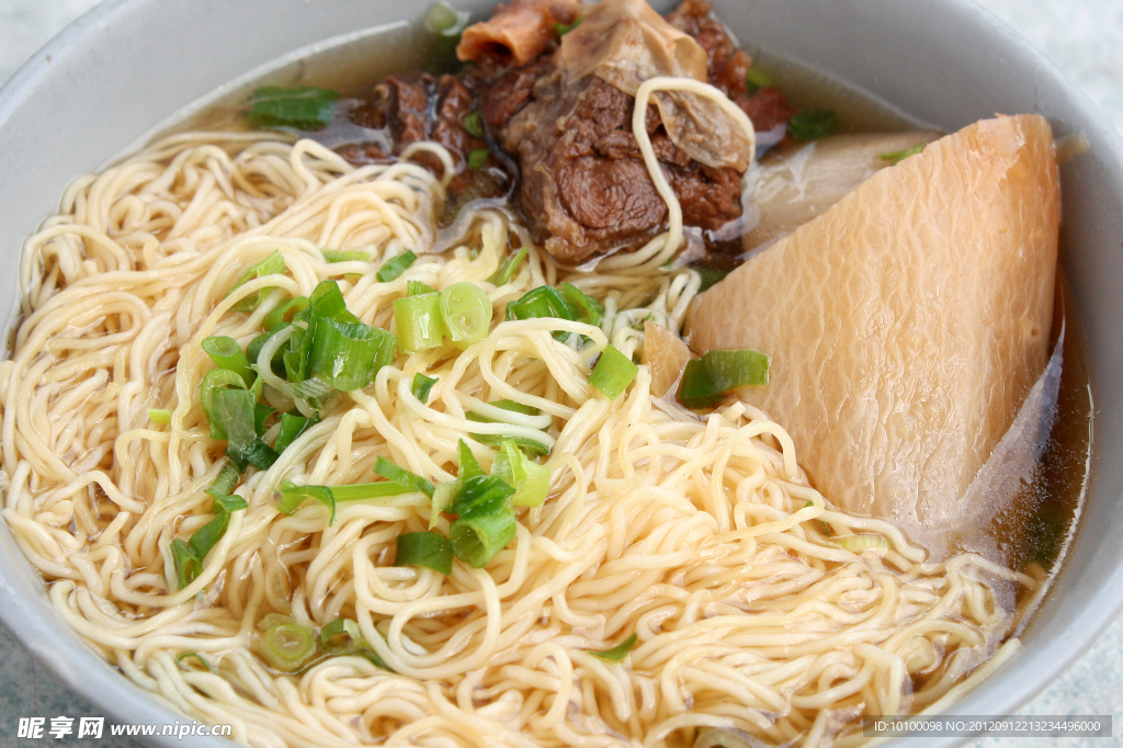 牛腩汤面