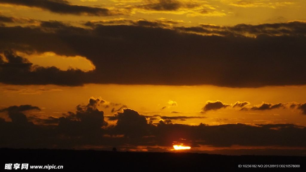 壮观夕阳