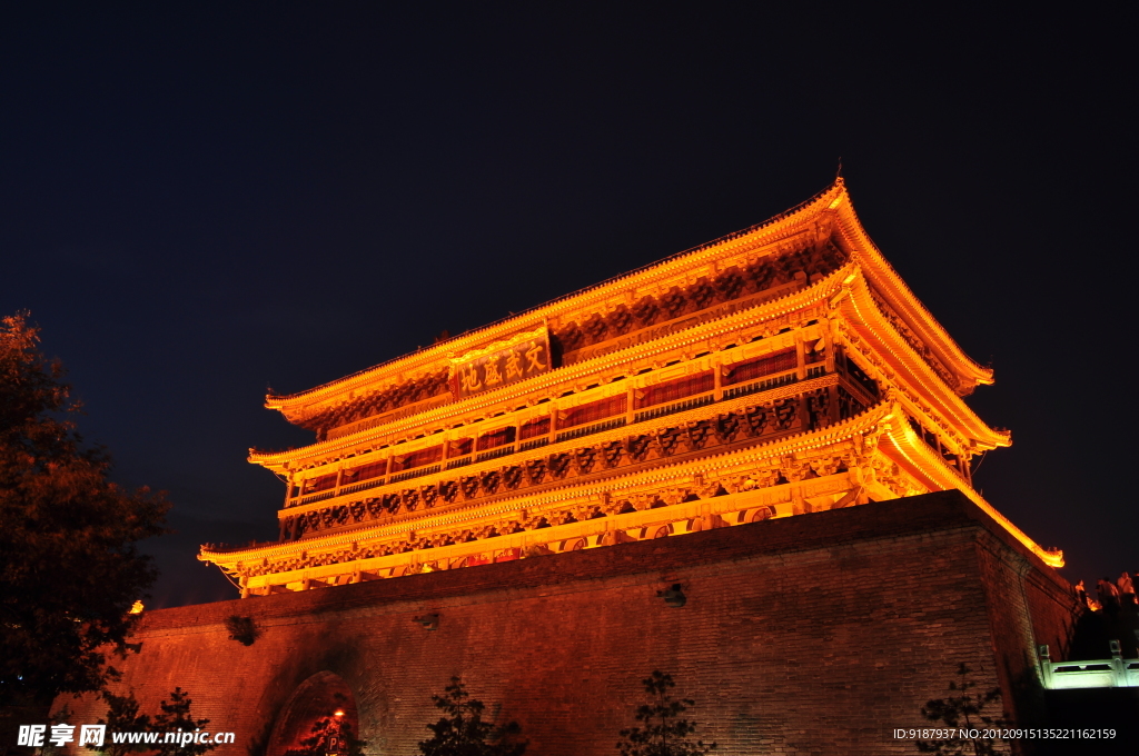 西安钟楼鼓楼夜景