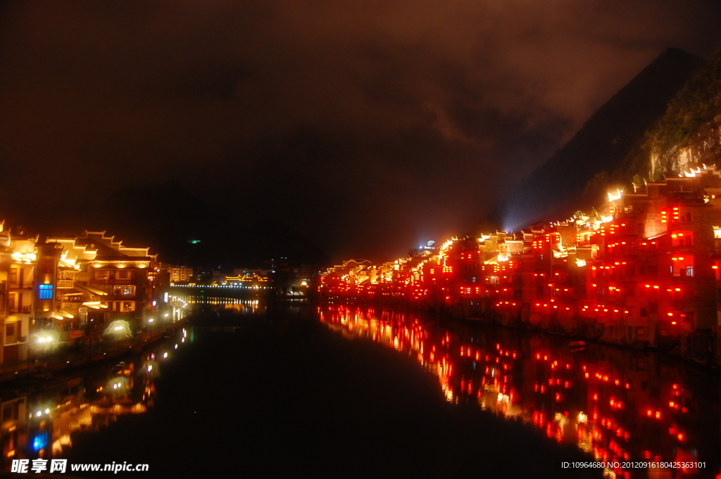 镇远古城夜景