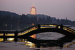 雷锋塔夜景