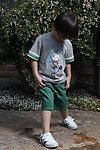 小男孩