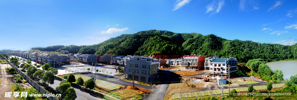 平江县盘石新村 (天空为拼接背景)