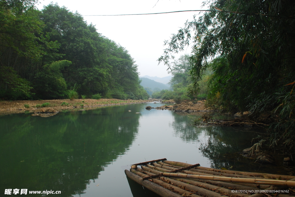 小河