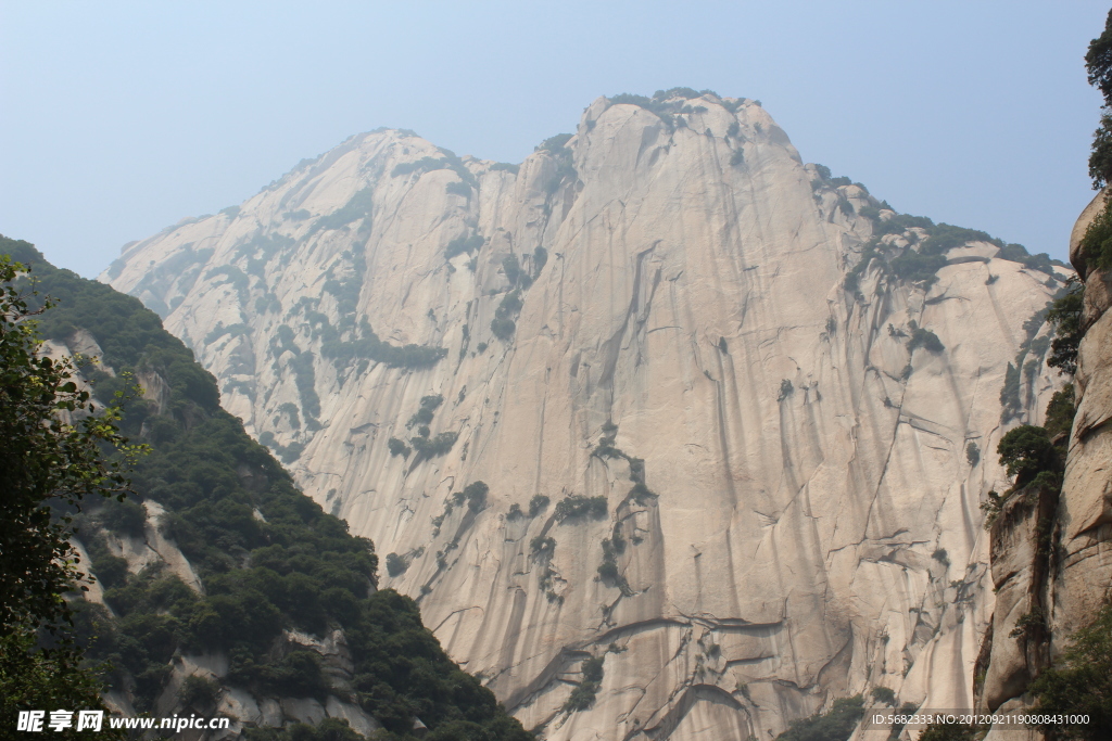 华山峭壁