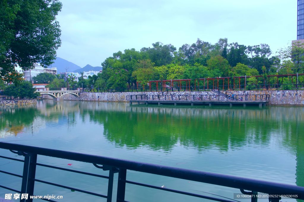 人工湖 深圳横岗社区