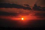 血红的夕阳