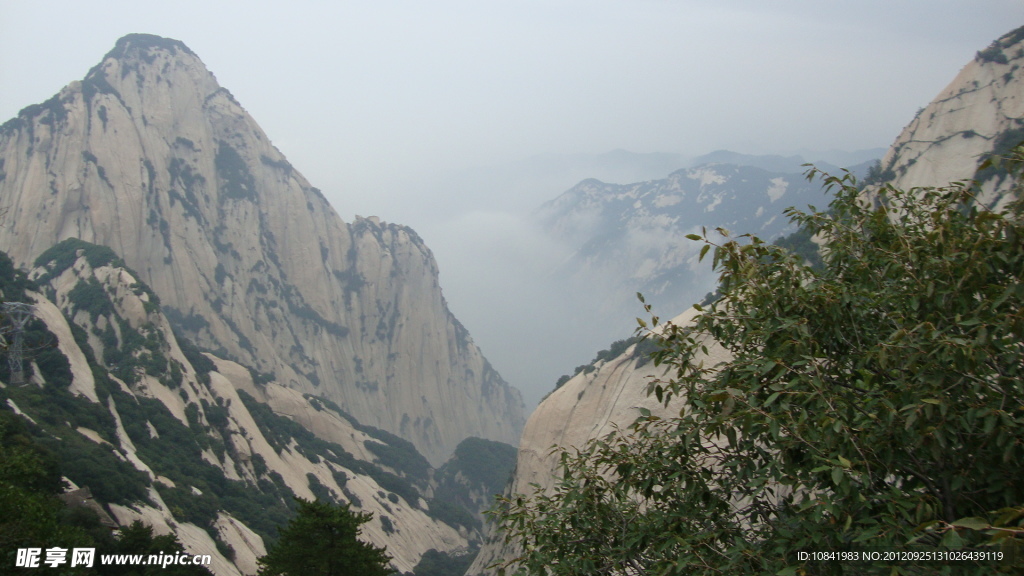 华山山坡一角