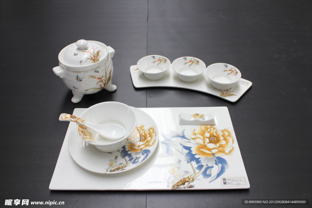 餐具