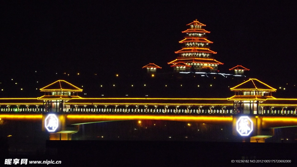 陈仓石鼓阁夜景