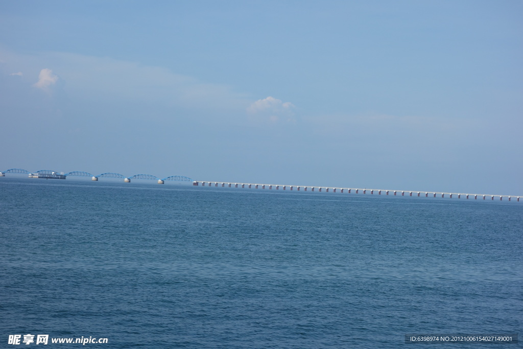 涠洲岛蔚蓝 海水