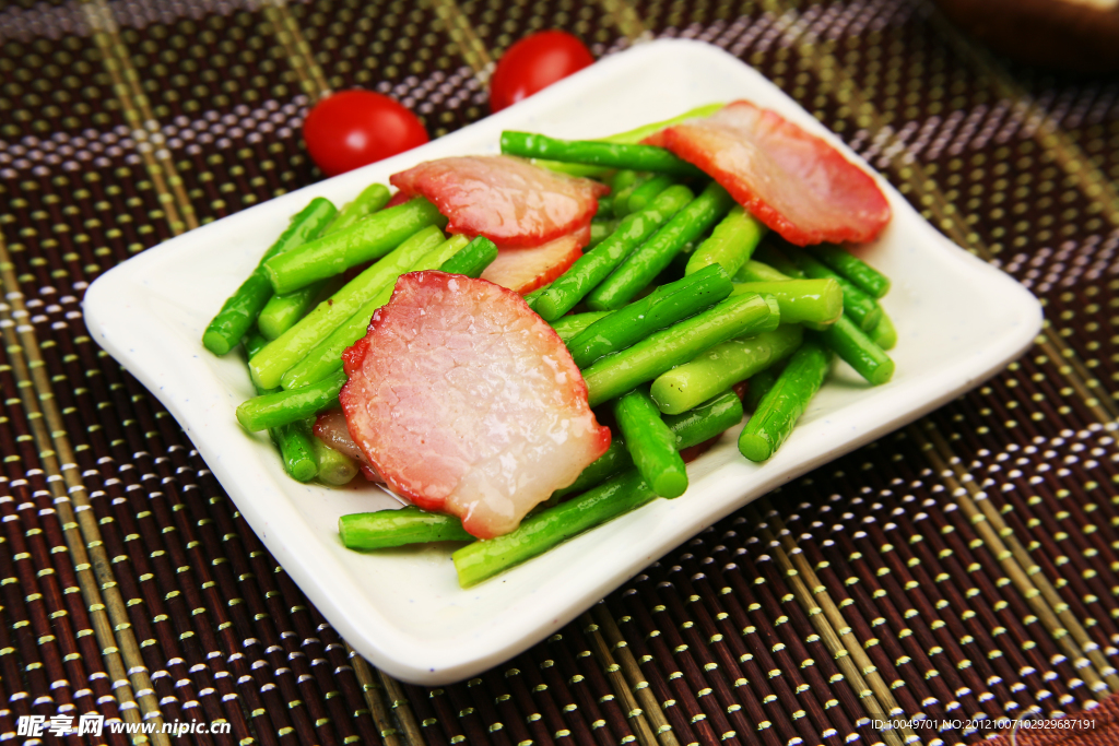 蒜苔腊肉