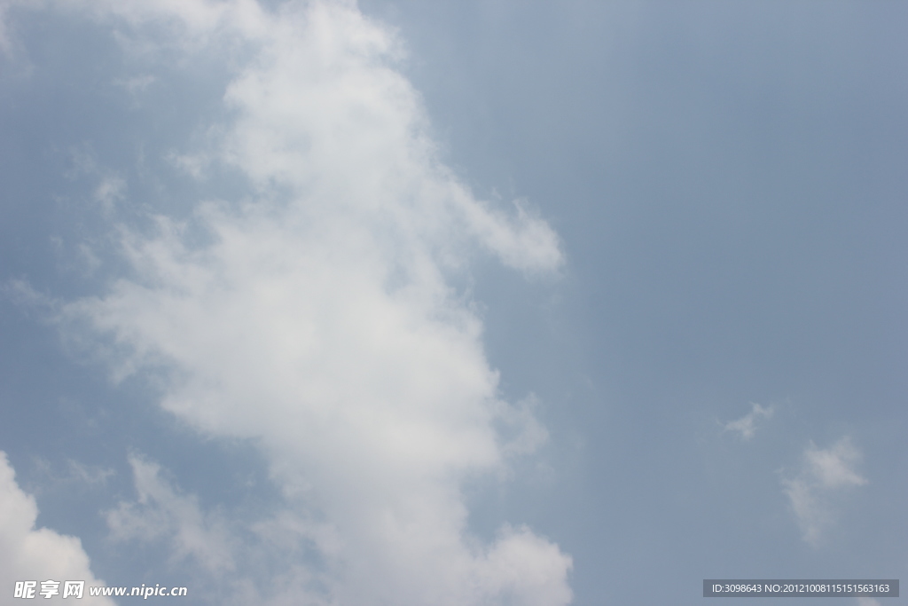 天空白云