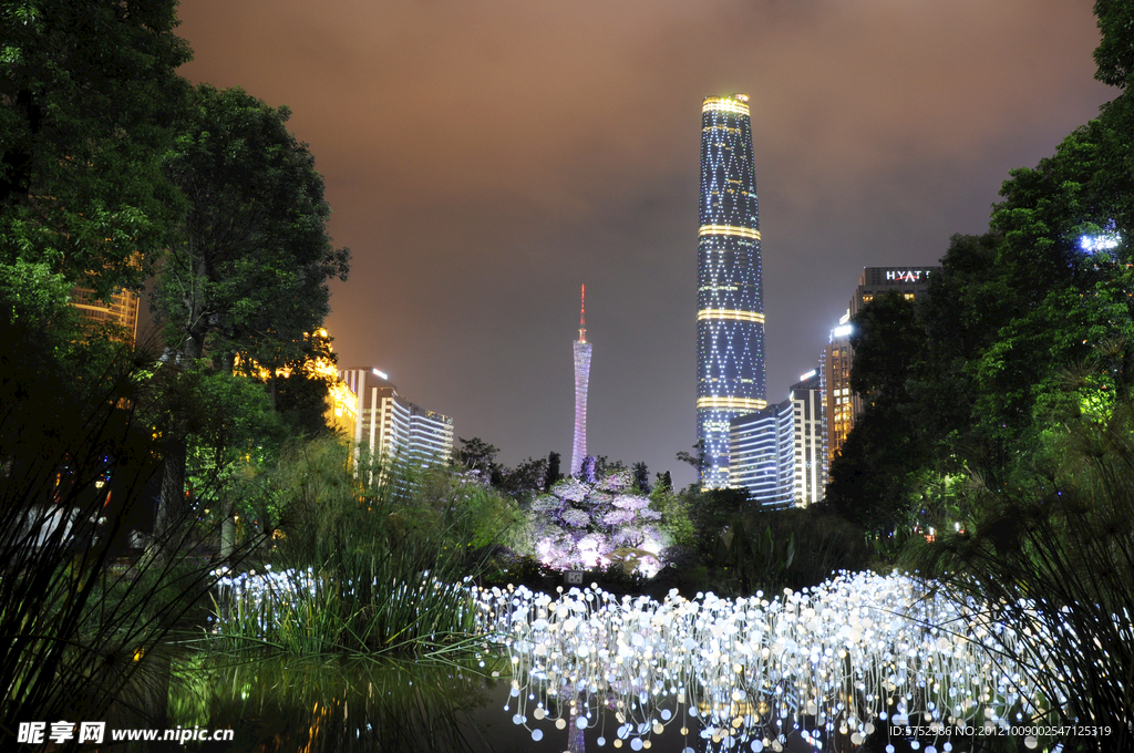 珠江新城 花城广场