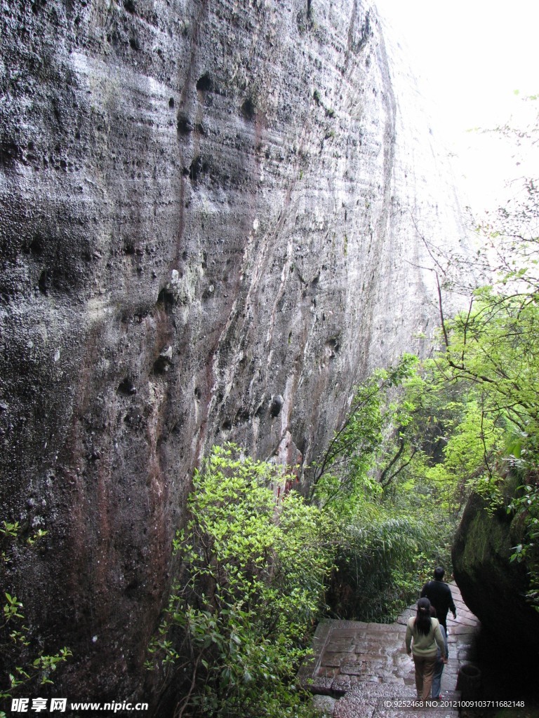 武夷山崖壁