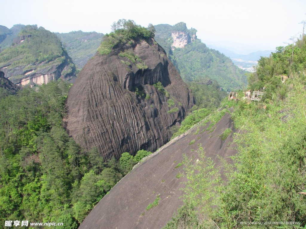 武夷山石峰