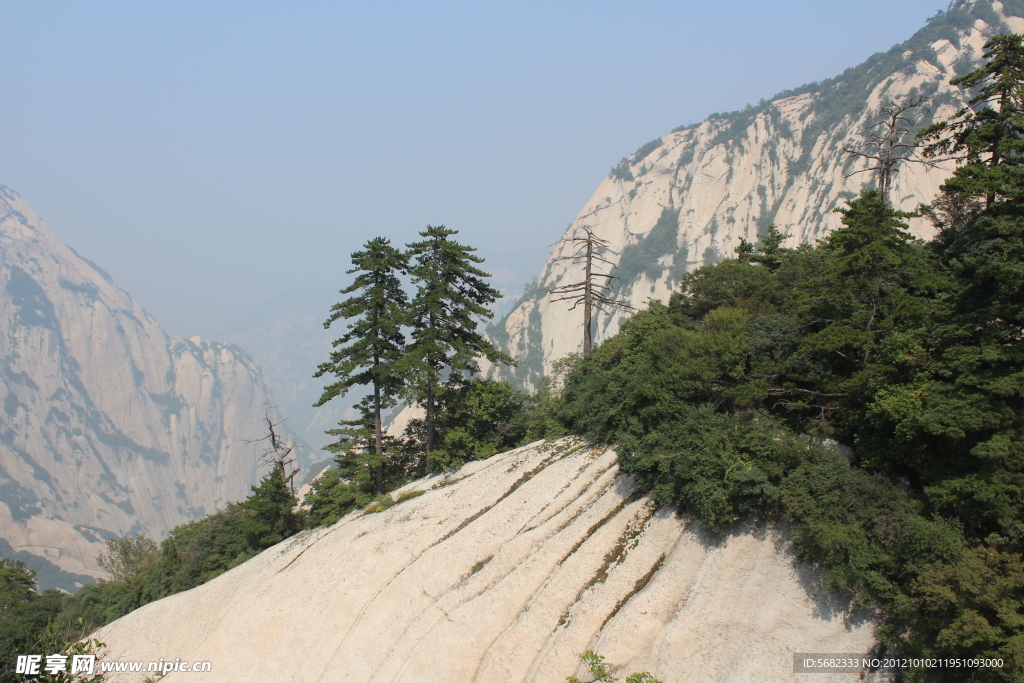 华山