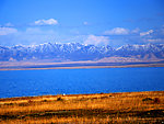 雪山 青海湖