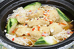 金菇鱼腐煲