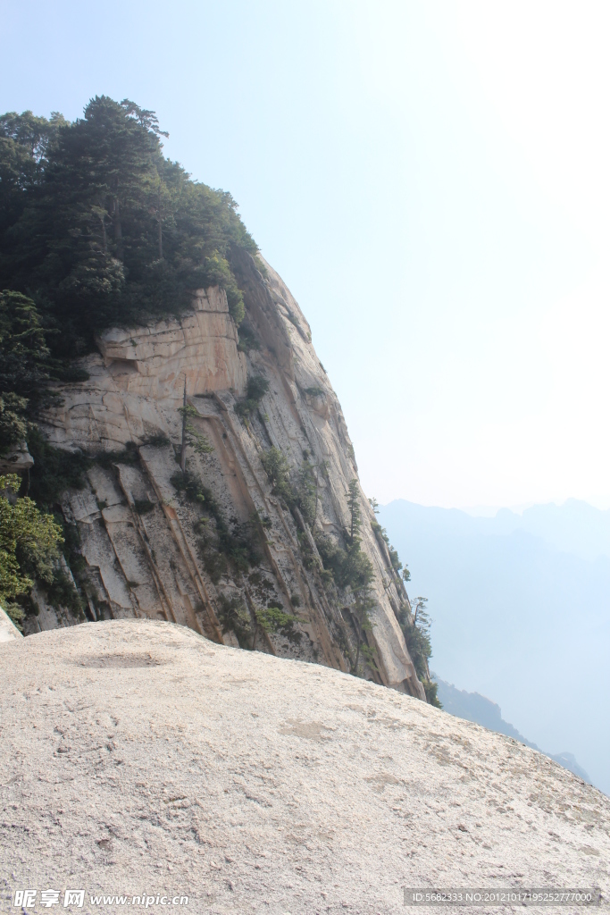 奇秀华山