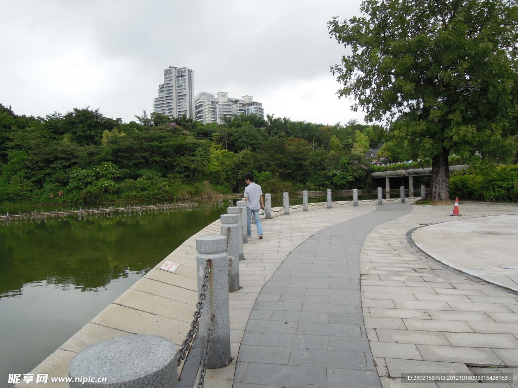 石板路