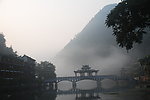早上凤凰古城
