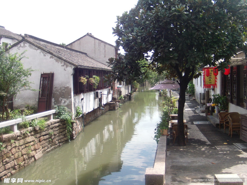 苏州平江路徽派建筑