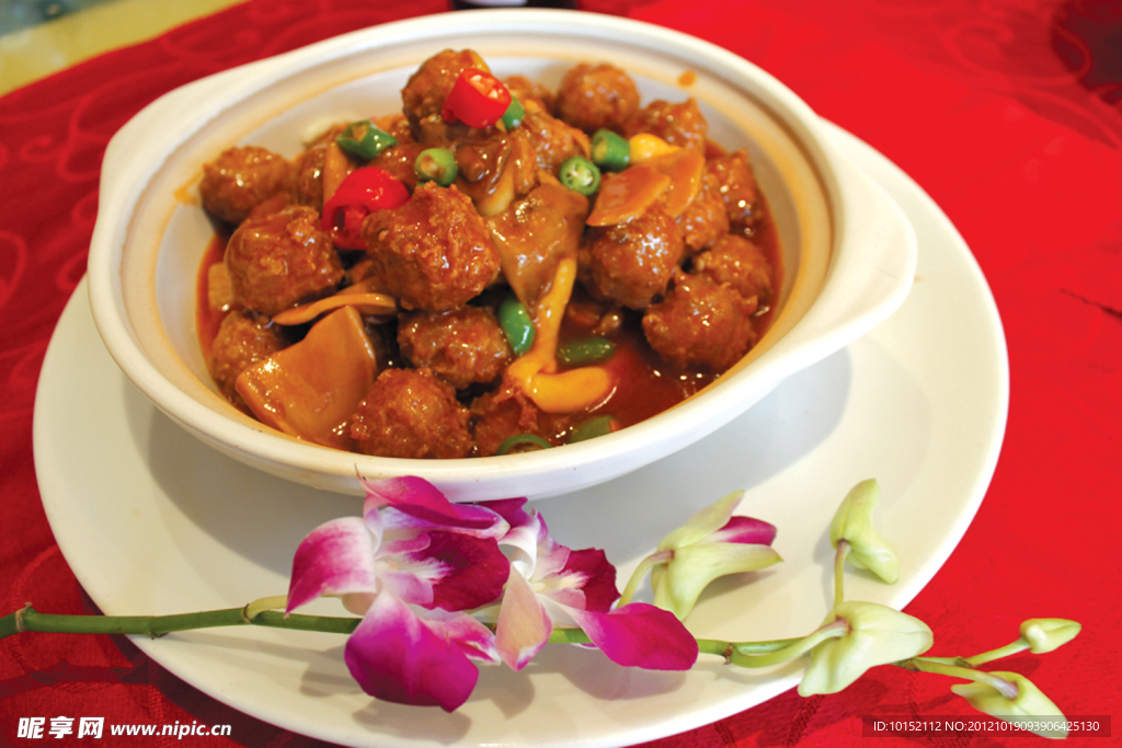 三菌肉丸煲