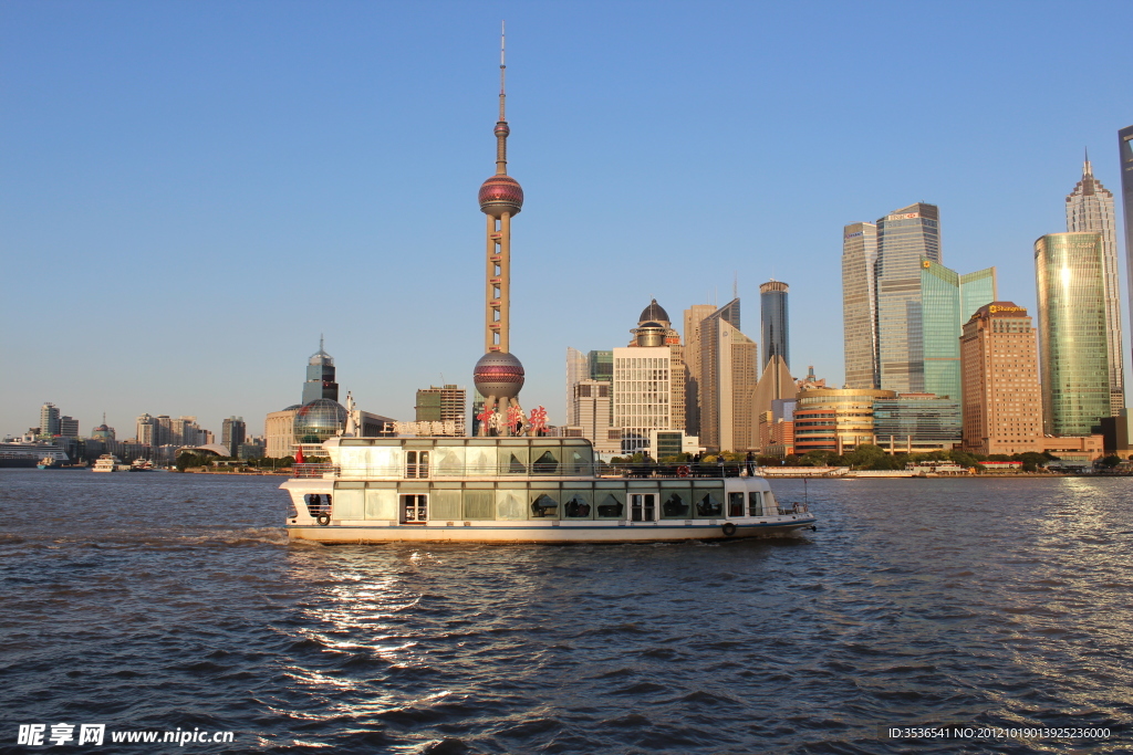 东方明珠塔