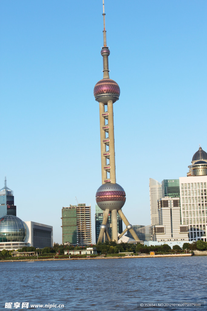 东方明珠塔