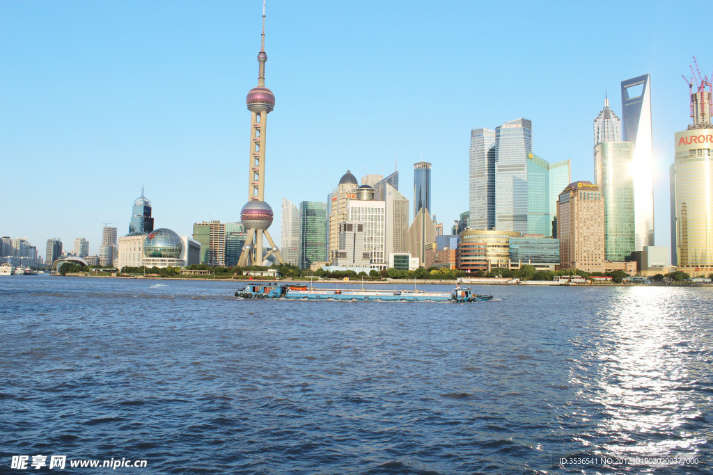 东方明珠塔