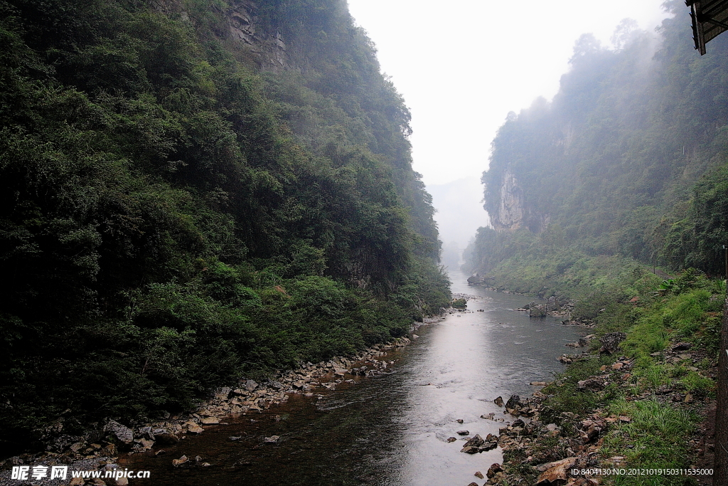 山中秋雨