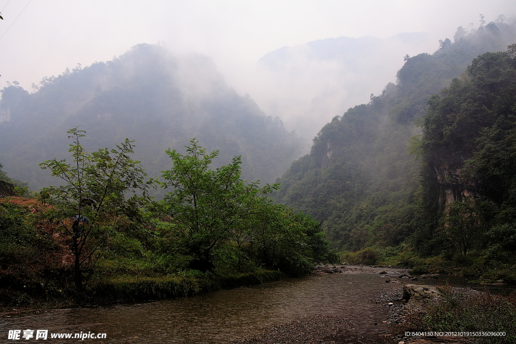 山中秋雨