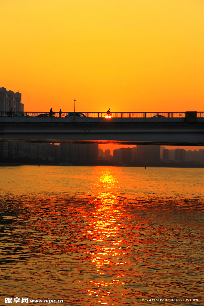 都市日落