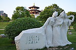仕女雕像
