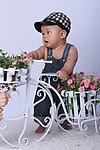 可爱小男孩