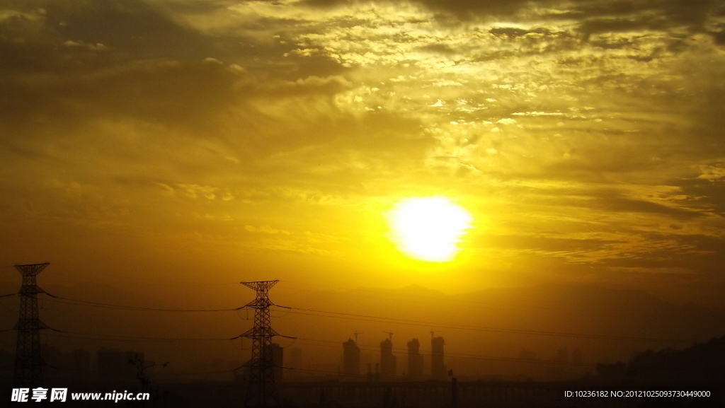 城市夕阳