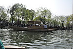 船行西湖